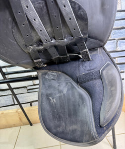 17 1/2” XW Thorowgood Griffin Standard GP Saddle - Black