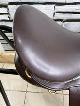 Load image into Gallery viewer, 17” MW-Wide Jeffries Falcon Hawk Event GP Saddle - Brown
