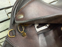 Load image into Gallery viewer, 17 1/2” MW Farrington Burford Event Saddle - Brown Buffalo