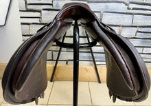 Load image into Gallery viewer, 16 1/2” MW GFS English Close Contact Jump Saddle - Brown