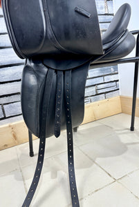 17” MW Excelle Dressage Saddle - Black