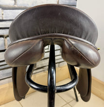 Load image into Gallery viewer, 16 1/2” Wide Jeffries Falcon English Event GP Saddle - Brown