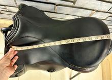 Load image into Gallery viewer, 17 1/2” Wide Symmonds Designer VSD/GP Saddle - Brown