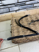 Load image into Gallery viewer, S/H Salute Equestrian FEI Legal Leather Neck Strap - Black