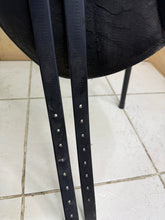 Load image into Gallery viewer, 17” M/Changeable Gullet Wintec Dressage Saddle - Black