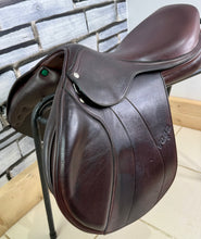 Load image into Gallery viewer, 17” MW Amerigo Vega Jump Saddle - Brown