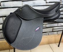 Load image into Gallery viewer, 15” - 15 1/2” MW Whitaker Junior Pro Jump Saddle - Black - Full Leather - Heat Adjustable