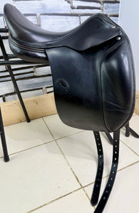 17” MW Amerigo Vega Dressage Saddle - Black