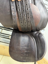 Load image into Gallery viewer, 17” Wide Barnsby Pony Club GP Saddle - Brown