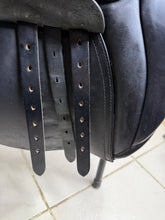 Load image into Gallery viewer, 17 1/2” Wide-XW Jeffries Falcon English Event GP Saddle - Black