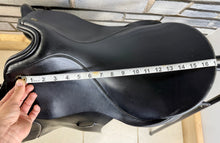 Load image into Gallery viewer, 17” MN GFS Medium-Narrow English GP Saddle - Black