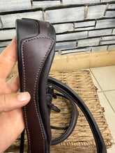 Load image into Gallery viewer, S/H Rhinegold Anatomic Padded Flash Bridle - Brown - Cob