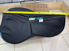 Load image into Gallery viewer, Nuumed Wool Shim Half Pad - Saddle Adjuster- Black Medium