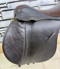 Load image into Gallery viewer, 16 1/2” XW Saddleworld/L.A. Jones GP Saddle - Brown