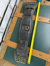 Load image into Gallery viewer, 22” Podium Endurance Soft Padded Leather Dressage Girth-Brown/Brass