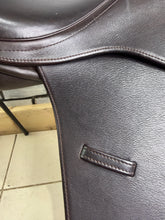 Load image into Gallery viewer, 17 1/2” MW Saferide English GP Saddle - Brown
