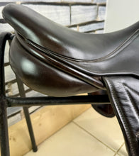 Load image into Gallery viewer, 17 1/2” MW Ideal Impala Monoflap Jump/XC Saddle - Brown