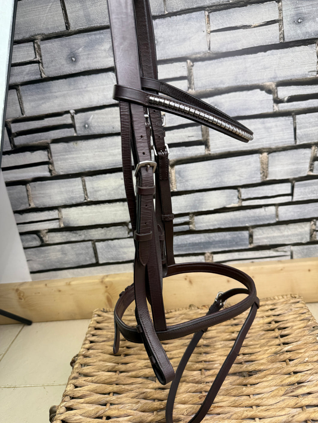 S/H Clinchered Flash Snaffle Bridle - Brown - Full