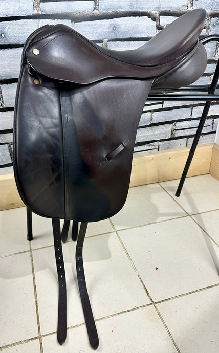 17” Narrow Albion K2 Dressage Saddle - Brown