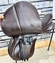 Load image into Gallery viewer, 17 1/2” XW Albion K2 GP Saddle - Brown