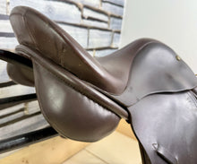 Load image into Gallery viewer, 17 1/2” XW/WW Symmonds Designer GP Saddle - Brown