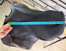 Load image into Gallery viewer, 16 1/2” Wide Thorowgood Maxam Cob GP Saddle - Black