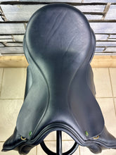Load image into Gallery viewer, 17 1/2-18” Wide Ideal 1350 GP Saddle - Black
