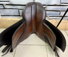 Load image into Gallery viewer, 16” Wide Jeffries Falcon English Pony Saddle - Brown