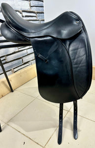 17” Wide Silhouette Dressage Saddle - Black