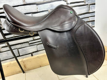Load image into Gallery viewer, 17 1/2” Wide Ideal International Event Saddle - Brown