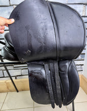 Load image into Gallery viewer, 17 1/2” XW Silhouette Cob WH/VSD/GP Saddle - Black