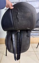 Load image into Gallery viewer, 17” 3XW/Changeable Gullet Wintec Wide Cob GP Saddle - Black