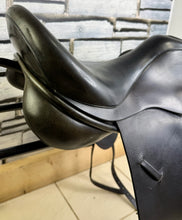Load image into Gallery viewer, 17 1/2” Medium Ideal Suzannah Dressage Saddle - Black - Big Blocks, Deep Seat