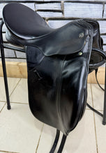 Load image into Gallery viewer, 17” MW Kieffer Wien DL Professional Dressage Saddle - Black