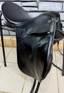 17” MW Kieffer Wien DL Professional Dressage Saddle - Black