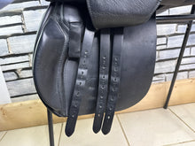 Load image into Gallery viewer, 17 1/2-18” Wide Ideal 1350 GP Saddle - Black