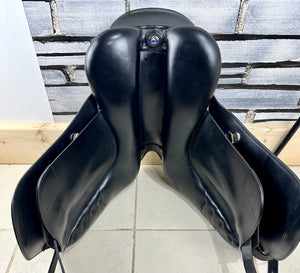 17 1/2” M Changeable Gullet Bates Innova Saddle - Black