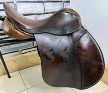 Load image into Gallery viewer, 16 1/2” MW Sandringham GP Saddle - Brown
