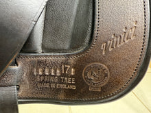 Load image into Gallery viewer, 17” Wide Black Country Vinici Monoflap Dressage Saddle - Brown