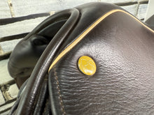 Load image into Gallery viewer, 16 1/2” Wide R.S. Saddles Excelle Monoflap Jump Saddle - Brown