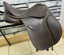 Load image into Gallery viewer, 15” XW Changeable Gullet Wintec Pony GP Saddle - Brown - Flocked