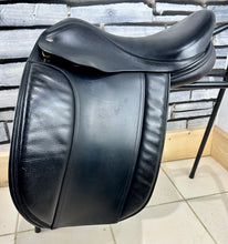 Load image into Gallery viewer, 16 1/2” XXW Harry Dabbs Cob WH Saddle - Black