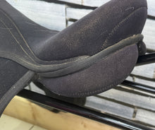 Load image into Gallery viewer, 16” Hi-Lite Elite Pony Dressage Saddle - Black
