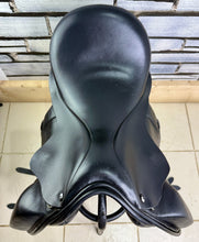 Load image into Gallery viewer, 17 1/2” Medium Heritage Yin-Yang Dressage Saddle - Black