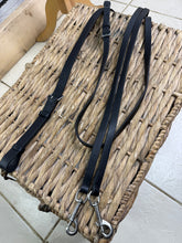 Load image into Gallery viewer, S/H Market Harbourough Martingale &amp; Reins -Cob- Brown