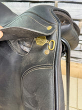 Load image into Gallery viewer, 16 1/2” XW/Changeable Gullet Wintec Wide Cob GP Saddle - Black - Flocked - 4 Strap