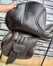 Load image into Gallery viewer, 17” MW Paul Jones Jump Saddle - Brown