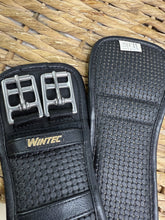Load image into Gallery viewer, S/H 30” Wintec Waffle Dressage Girth - Black