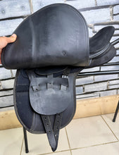 Load image into Gallery viewer, 15” XW Thorowgood Pony Club GP Saddle - Black