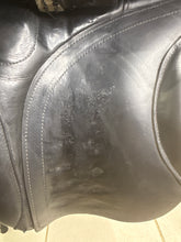 Load image into Gallery viewer, 16” Wide M&amp;J Saddlery English GP Pony Saddle - Black